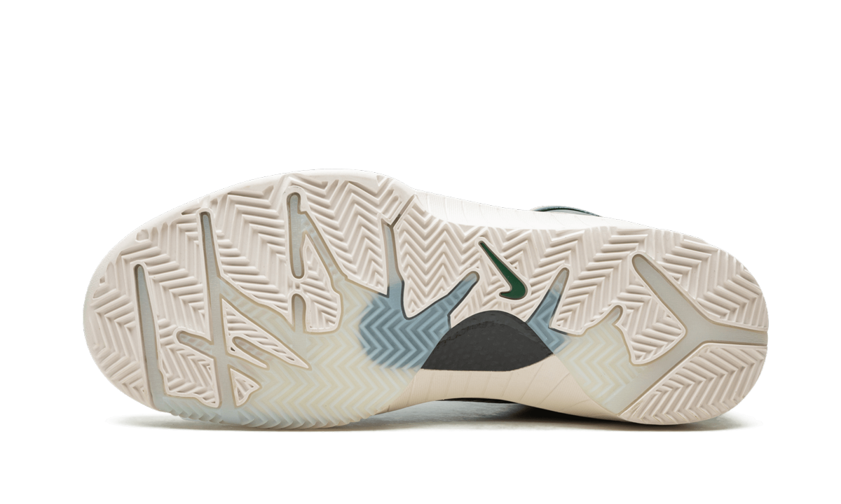 Kobe 4 Protro UNDFTD "Undefeated - Milwaukee Bucks" CQ3869 301